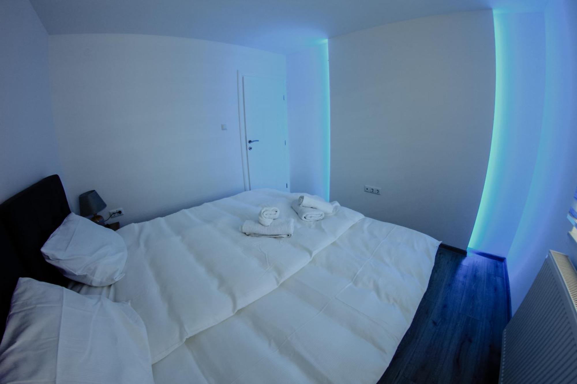 Deluxe Apartments SJJ Esterno foto