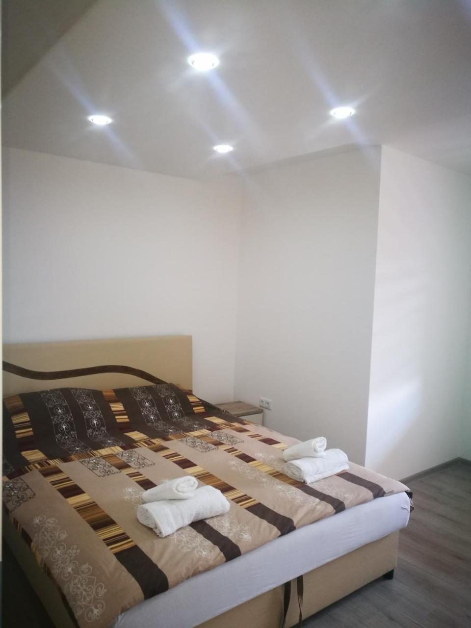 Deluxe Apartments SJJ Esterno foto